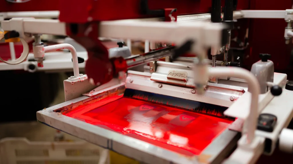 Serigrafie artă și știință pentru o imprimare durabilă